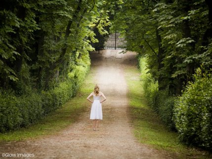 Girl-at-gate-11_16_12